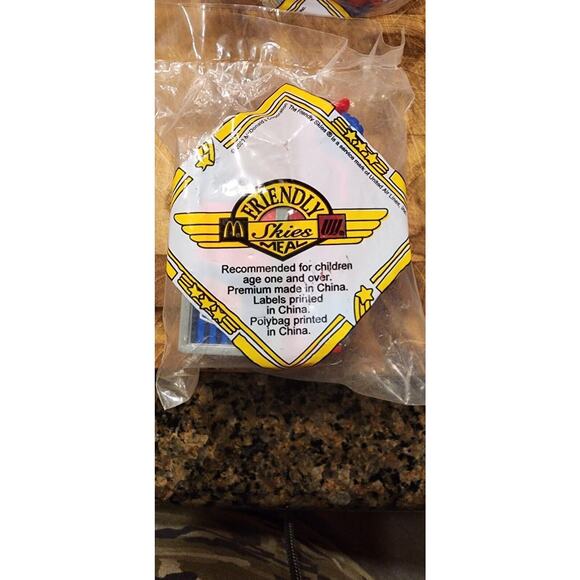 Lot Of 4 McDonald`s United Airlines Ronald In Truck Vintage Toys Friendly Skies - Picture 4 of 8